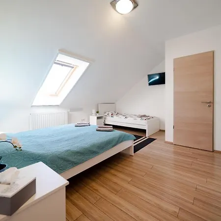 Bed & Breakfast Guba Vendeghaz *